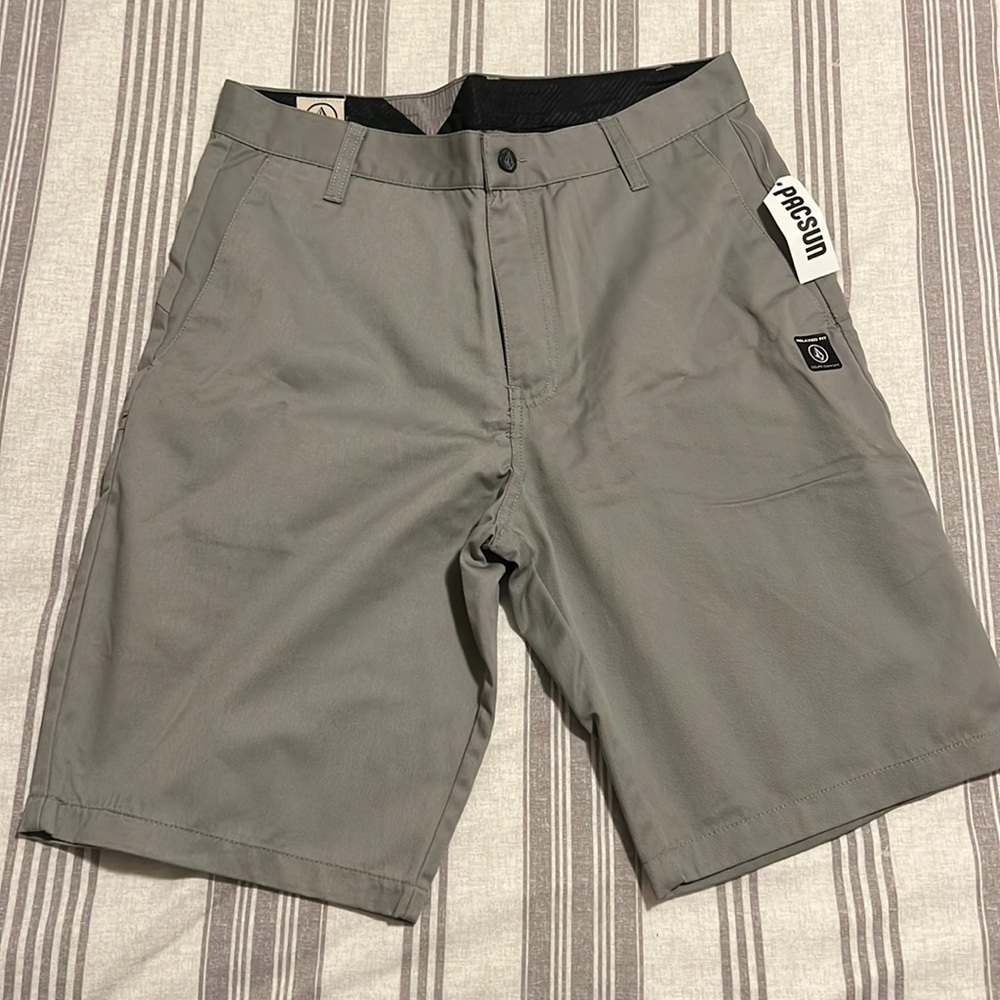 Volcom shorts